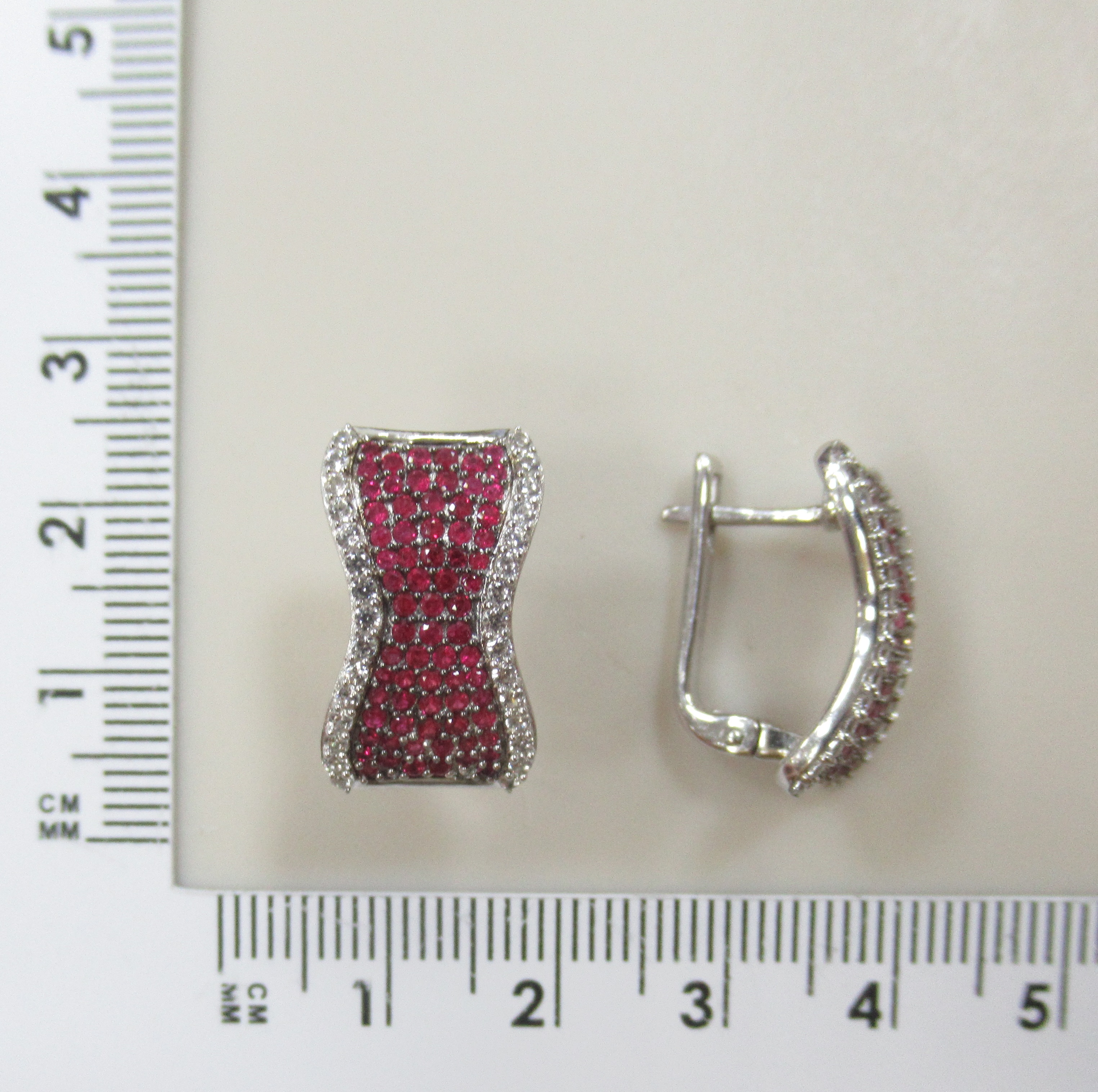 Серебряные серьги с рубинами